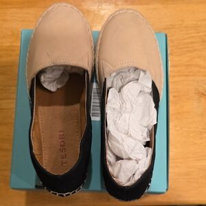 Tesori Tan and Black Edpadrilles Slip-On Shoes